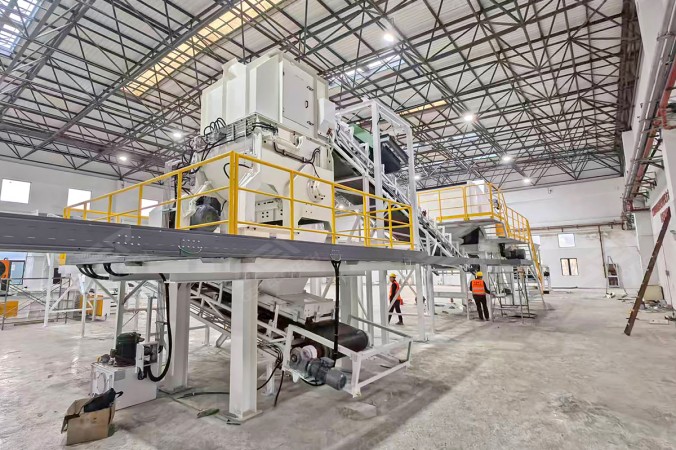 Einwellen-Zerkleinerer für das Projekt zur Umwandlung von brennbaren Bauabfällen in alternativen Brennstoff in Shanghai