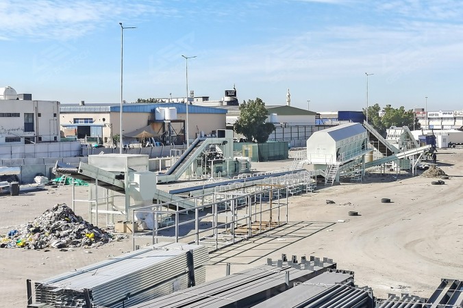 Hydraulische Ballenpresse für ein Waste-to-Fuel-Projekt mit 50 t/h und Doppelausgang im Nahen Osten